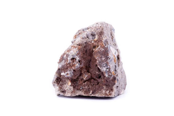 在白色背景上的宏观矿物钒石 — 图库照片