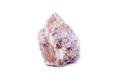 Makro mineral lepidolit taş beyaz bir arka plan üzerinde