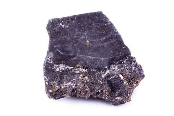 Pietra macro minerale ilmenite su sfondo bianco — Foto Stock