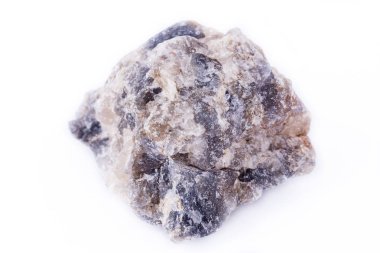 Makro plaka taş beyaz bir arka plan üzerinde