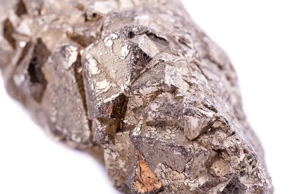 Macro pedra mineral Pyrite ouro sobre fundo branco — Fotografia de Stock