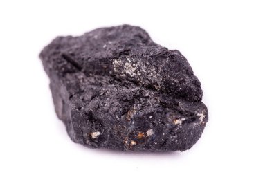 Beyaz arka plan üzerinde makro mineral taş Turmalin