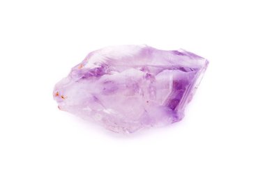 Beyaz arka plan üzerinde makro mineral taş Ametist