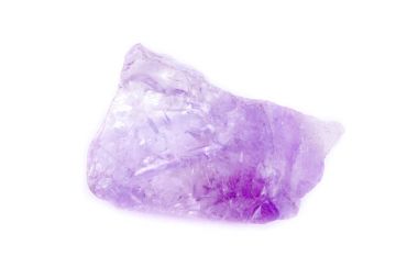 Beyaz arka plan üzerinde makro mineral taş Ametist