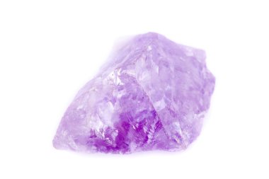 Beyaz arka plan üzerinde makro mineral taş Ametist