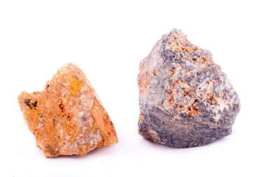 Beyaz arka plan üzerinde makro mineral taş Sphallerite