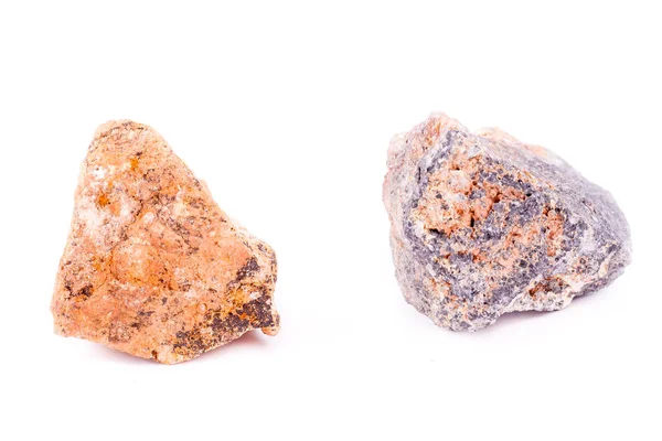 Макро мінеральний камінь Сфальцит на білому тлі — стокове фото
