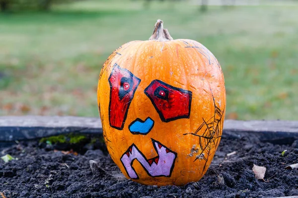 Vyřezávané a malované dýně Halloween — Stock fotografie