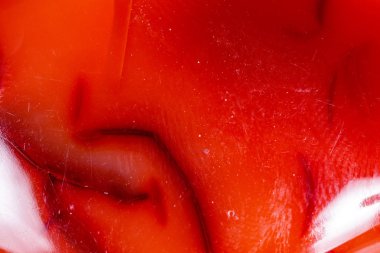 Makro mineral taş Carnelian beyaz arka plan üzerinde