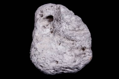 Makro mineral taş Ponza siyah arka plan üzerine