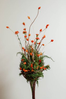 Taze çiçeklerin Noel kompozisyonu 