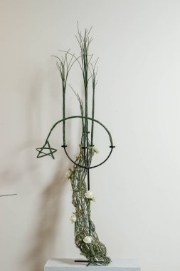 Taze çiçeklerin Noel kompozisyonu 