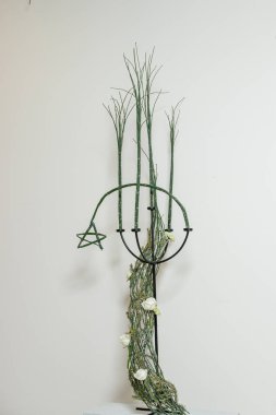 Taze çiçeklerin Noel kompozisyonu 