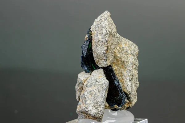 Makró ásványi kő Vivianite fekete alapon — Stock Fotó