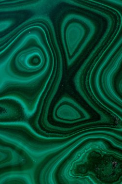 Beyaz arka planda, makro mineral taşı Malachite