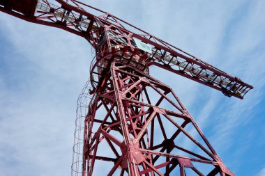 Boşaltma için vinç