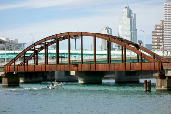 Ponte di ferro non usato vecchio — Foto Stock