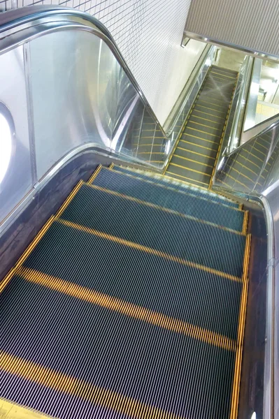 Wygodny i komfortowy schodów ruchomych — Zdjęcie stockowe