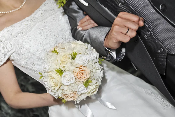 ブライダル画像 素晴らしいとエレガントな非常に素敵な結婚式 — ストック写真