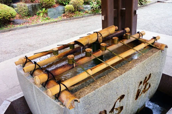 Enlèvement Eau Aux Temples Pour Nettoyer Les Mains Lors Visite — Photo