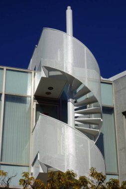 Güzel tasarımı olan İskandinav modern ve şık bir bina.                               