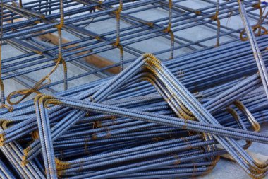   Beton inşaat malzemeleri takviye ediliyor                             