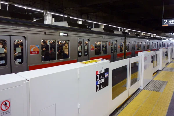 Porte Sécurité Plate Forme Gare Tôt Matin Bondée Navetteurs — Photo