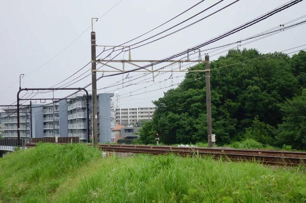 Uma Linha Trem Que Conecta Centro Cidade Com Subúrbios — Fotografia de Stock