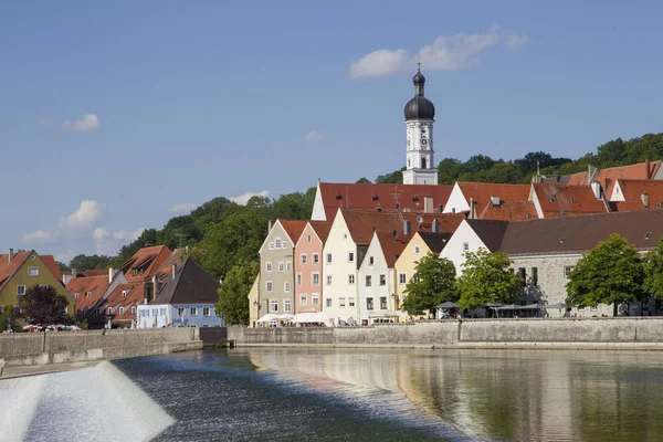 Promenada Nabrzeża Tama Lech Miejscowości Landsberg Lech Letni Wieczór — Zdjęcie stockowe