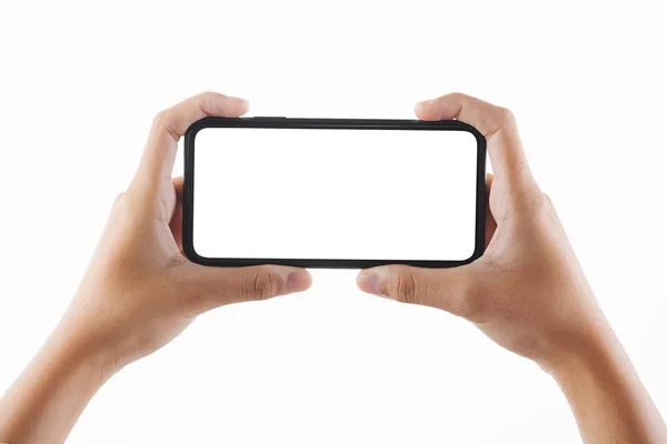 Yakın plan kadın elinde siyah akıllı telefon ile ekranı izole ediyor.