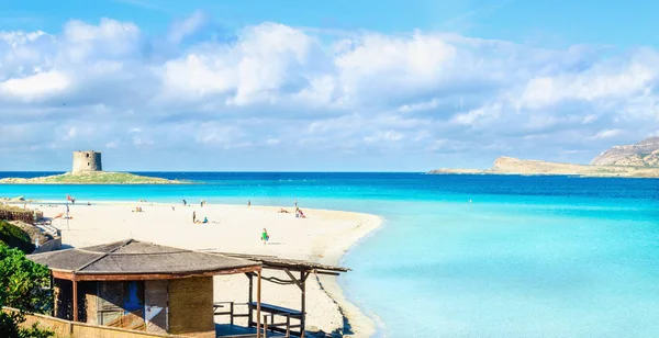 Beautiful sandy beaches of Mediterranean, La Pelosa, Stintino, Sardinia, Italy — Stock Photo, Image