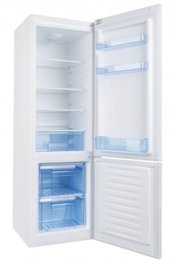 Beyaz arka plan üzerinde izole beyaz buzdolabı