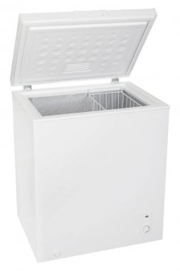 Beyaz arka plan üzerinde izole beyaz buzdolabı