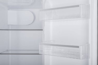 Beyaz Arka Plan üzerine izole buzdolabı. Modern Mutfak ve Do