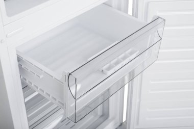 Beyaz Arka Plan üzerine izole buzdolabı. Modern Mutfak ve Do