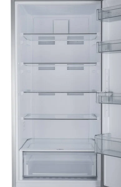 Холодильник ізольований на білому фоні. Сучасною кухнею і — стокове фото