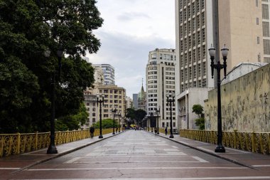 Sao Paulo, Brezilya, Kasım 30, 2019: Sao Paulo şehir merkezinde Santa Ifigenia viyadük.