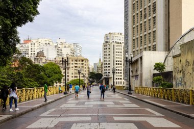 Sao Paulo, Brezilya, Kasım 30, 2019: Sao Paulo şehir merkezinde Santa Ifigenia viyadük.