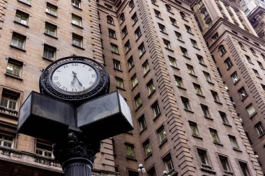 Sao Paulo, Brezilya - 28 Kasım 2019: Sao Paulo, Brezilya şehir merkezindeki Martinelli Binası.