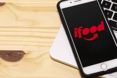 24 Aralık 2019, Brezilya. Mobil cihazın ekranında eğer logosu varsa. Brasilian Fintech, Brezilya 'da gıda dağıtımı yapan bir şirkettir..