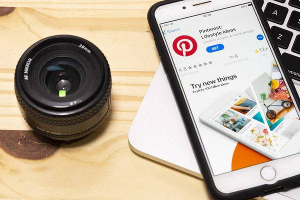 Dezember 2019 Brasilien Pinterest Applikationssymbol Auf Apple Iphone Smartphone Bildschirm — Stockfoto