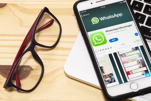 Dezembro 2019 Brasil Facebook Planeja Integrar Seus Serviços Mensagens Whatsapp — Fotografia de Stock