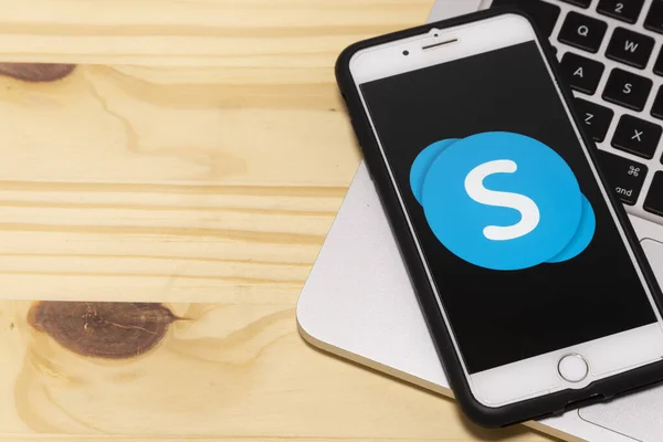 Dezembro 2019 Brasil Apple Iphone Com Aplicativo Skype Tela Skype — Fotografia de Stock