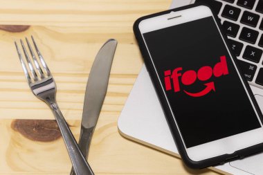 24 Aralık 2019, Brezilya. Mobil cihazın ekranında eğer logosu varsa. Brasilian Fintech, Brezilya 'da gıda dağıtımı yapan bir şirkettir..