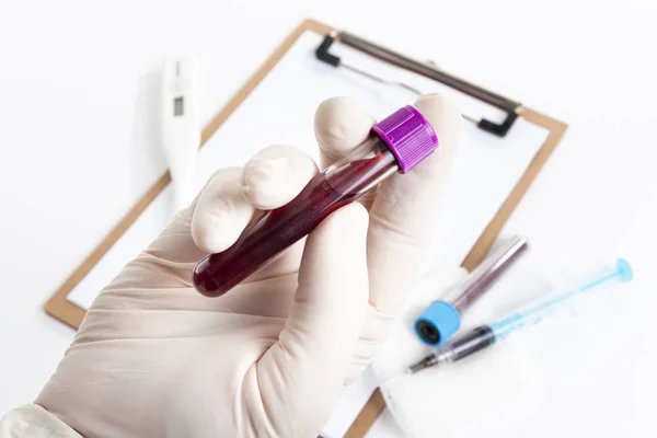 Doctor Holding Blood Test Spreadsheet Analysis — 스톡 사진