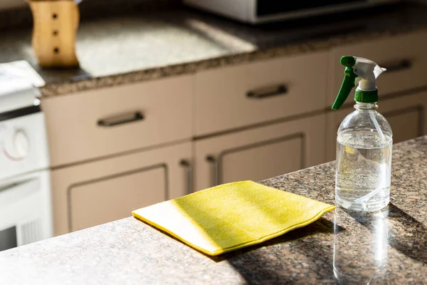 Schoonmaakmiddel Voor Het Reinigen Van Het Milieu Graniet Keuken — Stockfoto