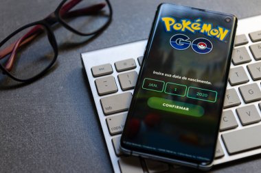 18 Mayıs 2020, Brezilya. Pokmon GO, akıllı telefonlara yönelik geliştirilmiş gerçeklik elektronik oyunudur..