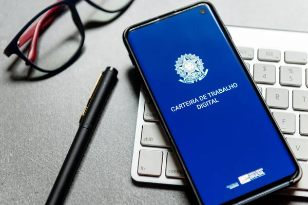 Мая 2020 Года Бразилия Приложение Digital Work Card Бразильский Рабочий — стоковое фото