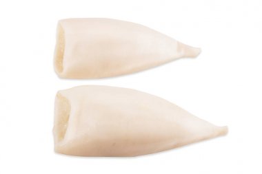 Beyaz arka plan üzerinde izole ham kalamar