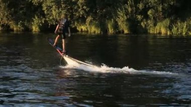 Yönetim Kurulu rider getirin. Sinek kurulu binici.